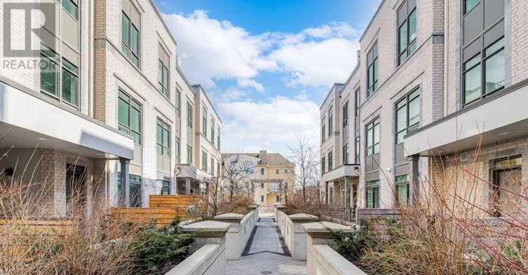 10-52 Holmes Avenue, Toronto, ON, M2N 0J9 - 3