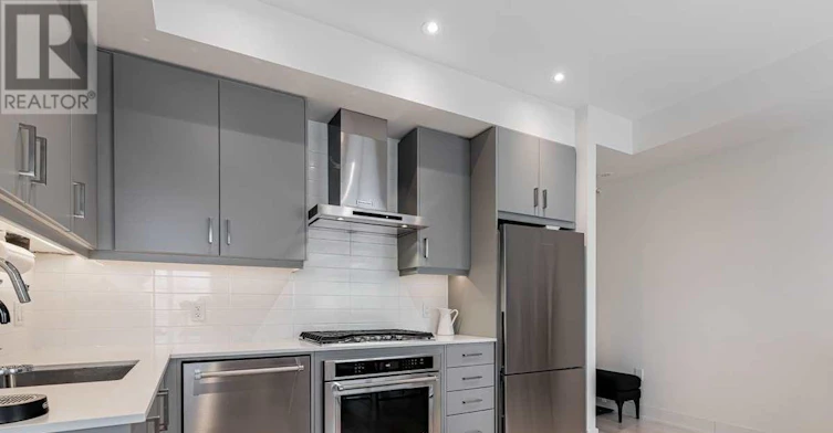 10-52 Holmes Avenue, Toronto, ON, M2N 0J9