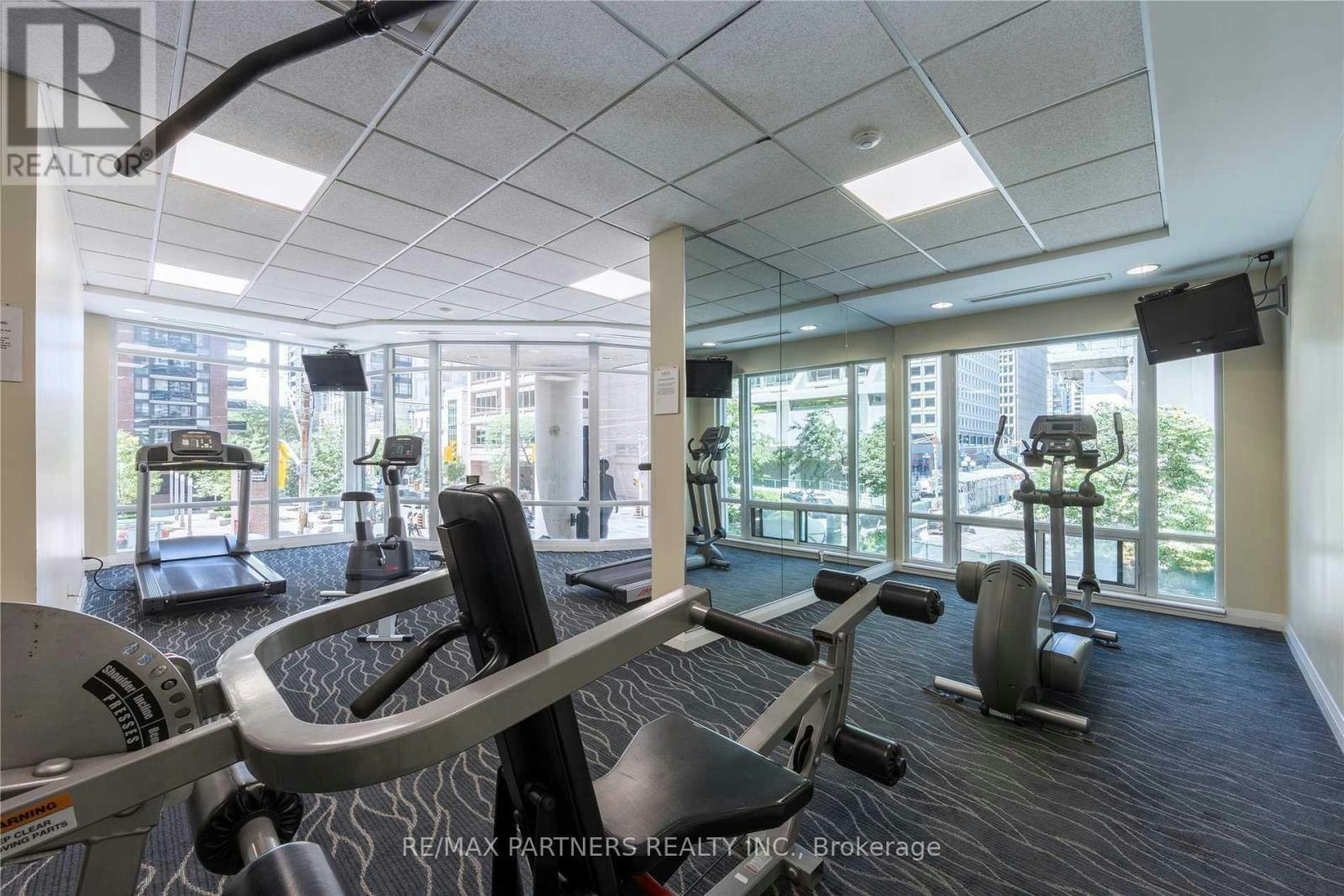 908-1121 Bay Street, Toronto, ON, M5S 3L9 - 11