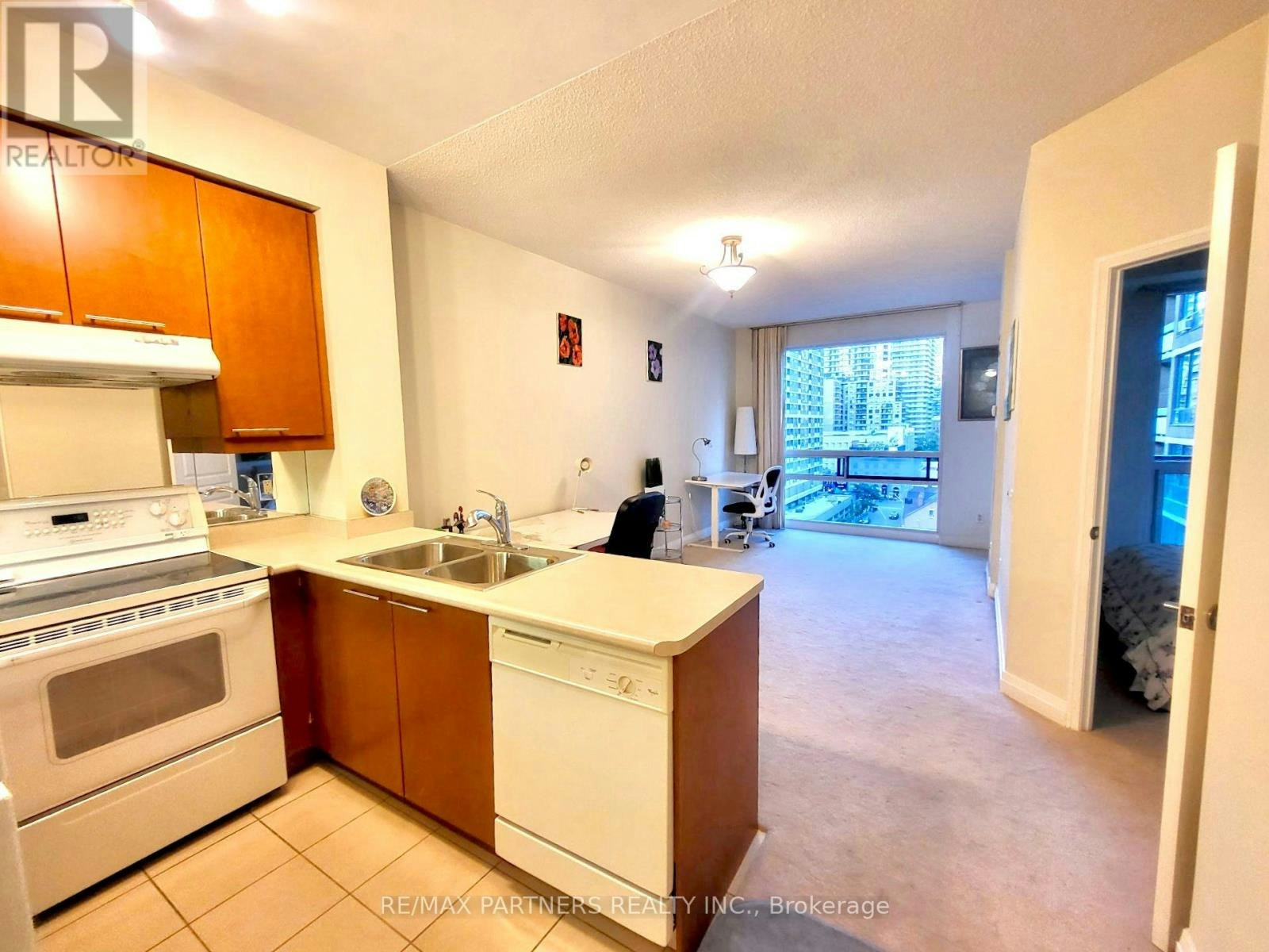 908-1121 Bay Street, Toronto, ON, M5S 3L9 - 4