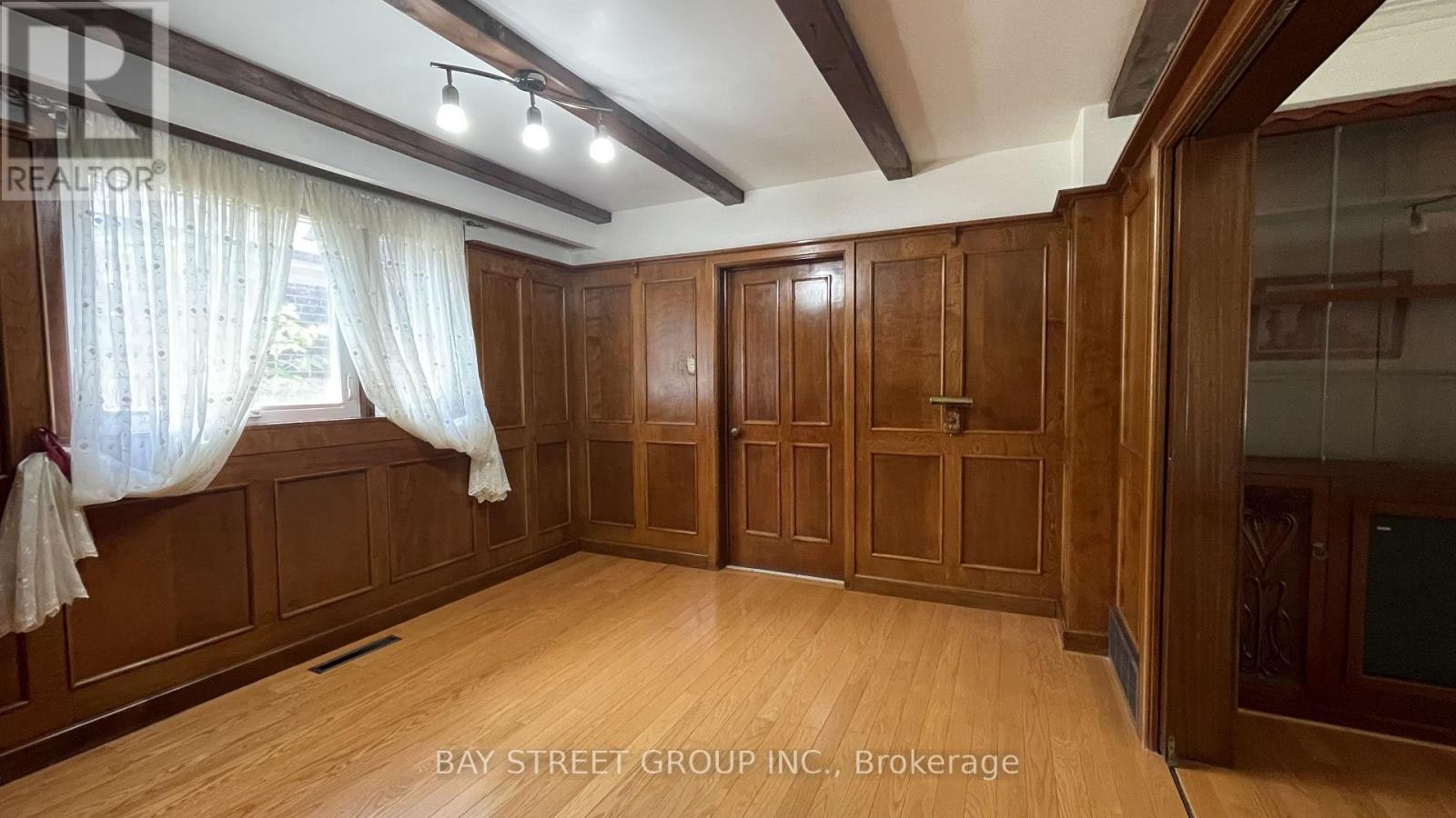 260 Moore Park Avenue, Toronto, ON, M2M 1N6 - 5