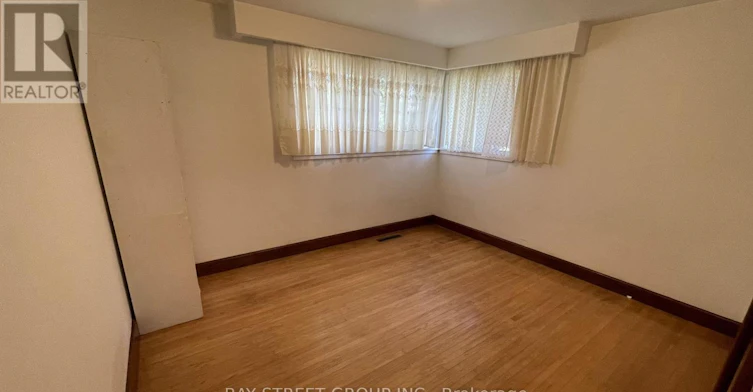 260 Moore Park Avenue, Toronto, ON, M2M 1N6 - 8