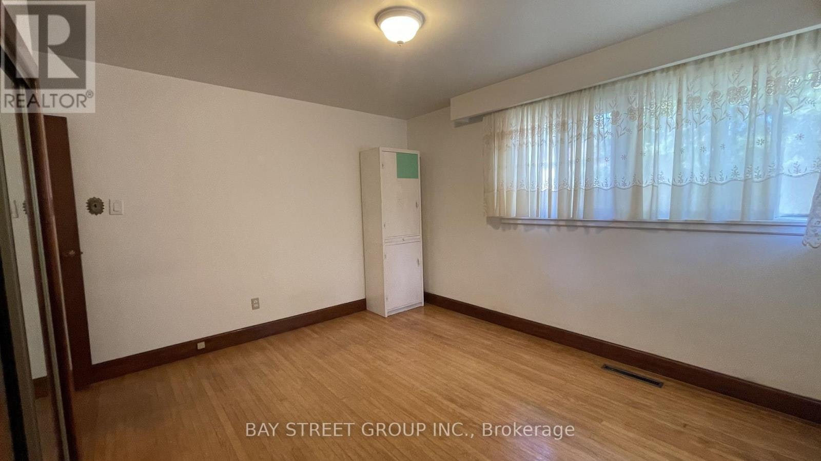 260 Moore Park Avenue, Toronto, ON, M2M 1N6 - 9