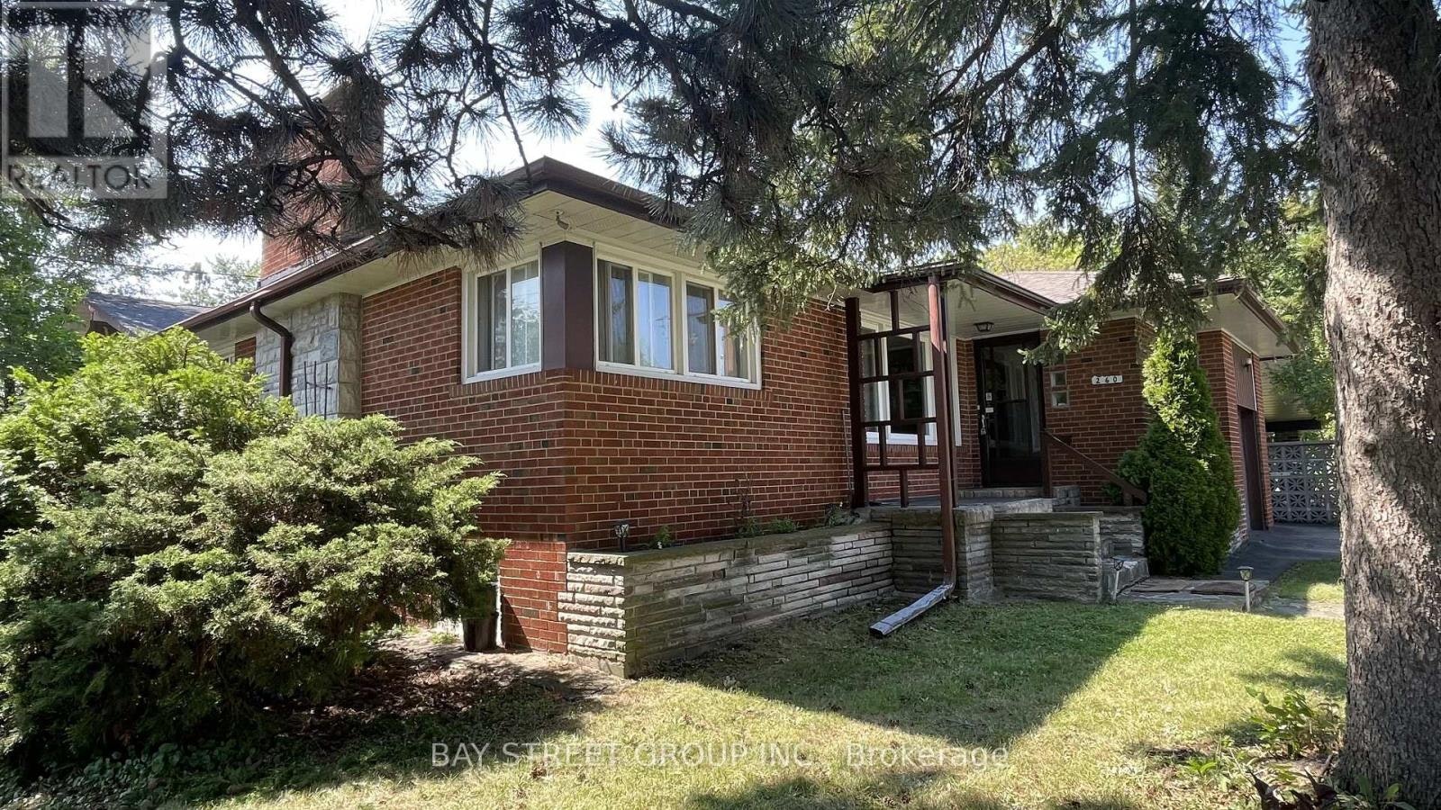 260 Moore Park Avenue, Toronto, ON, M2M 1N6