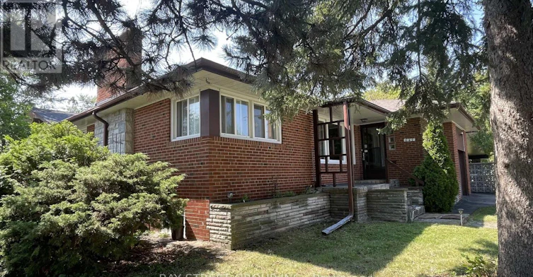 260 Moore Park Avenue, Toronto, ON, M2M 1N6