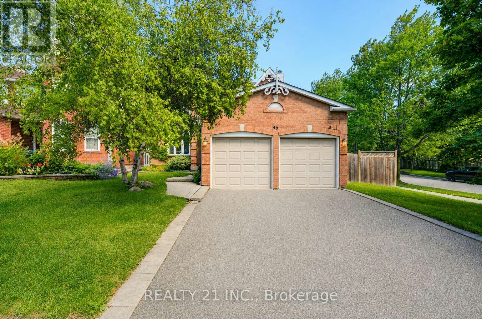 95 Hearne Crescent, Ajax, ON, L1T 3P6