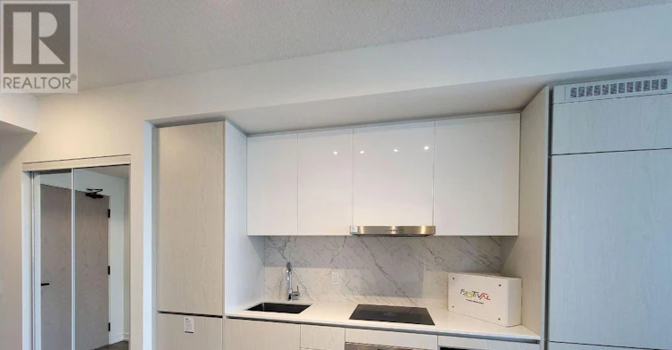 2907-28 Interchange Way, Vaughan, ON, L4K 0P8 - 2