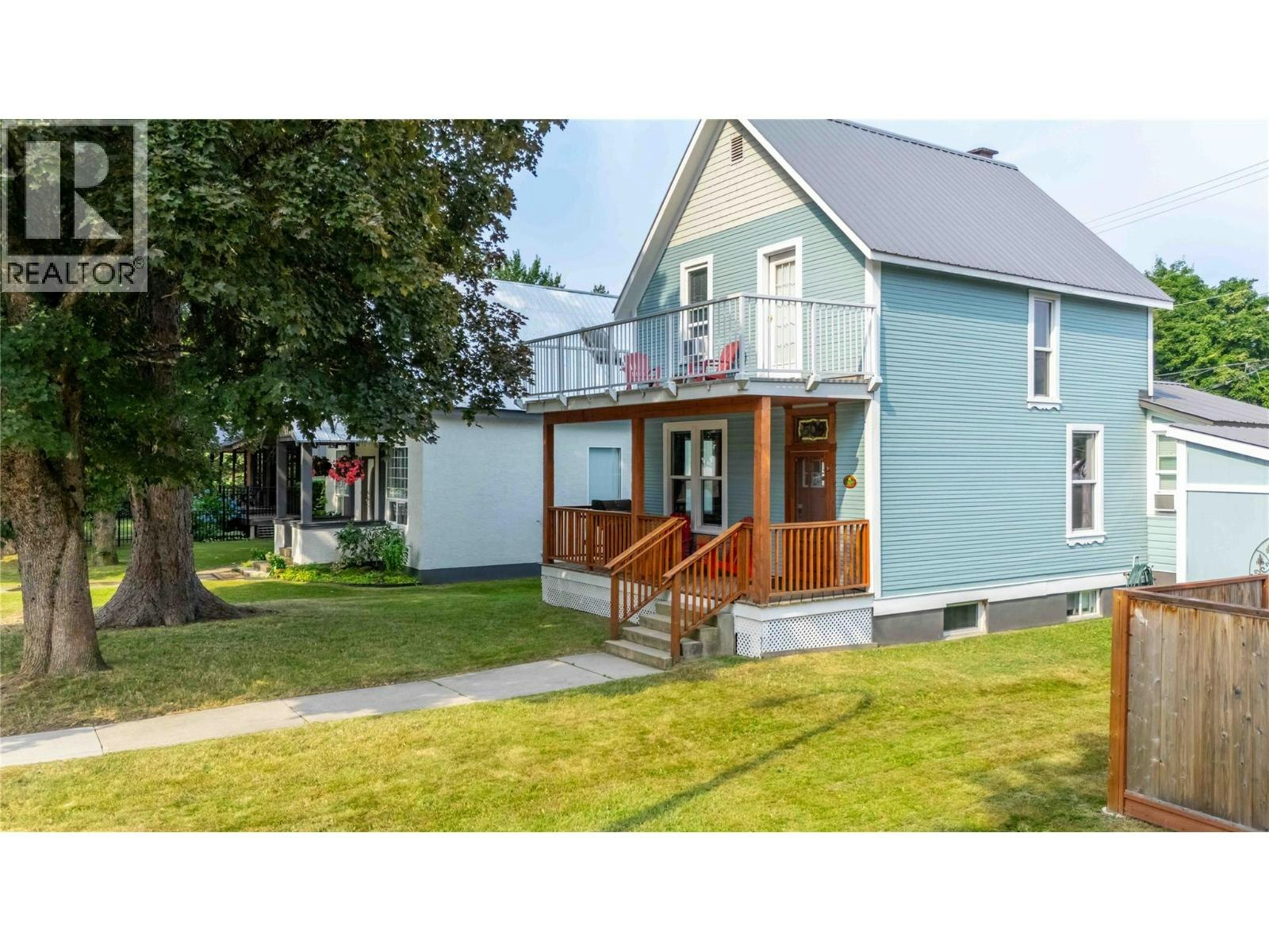 509 Mackenzie Avenue, Revelstoke, BC, V0E 2S0