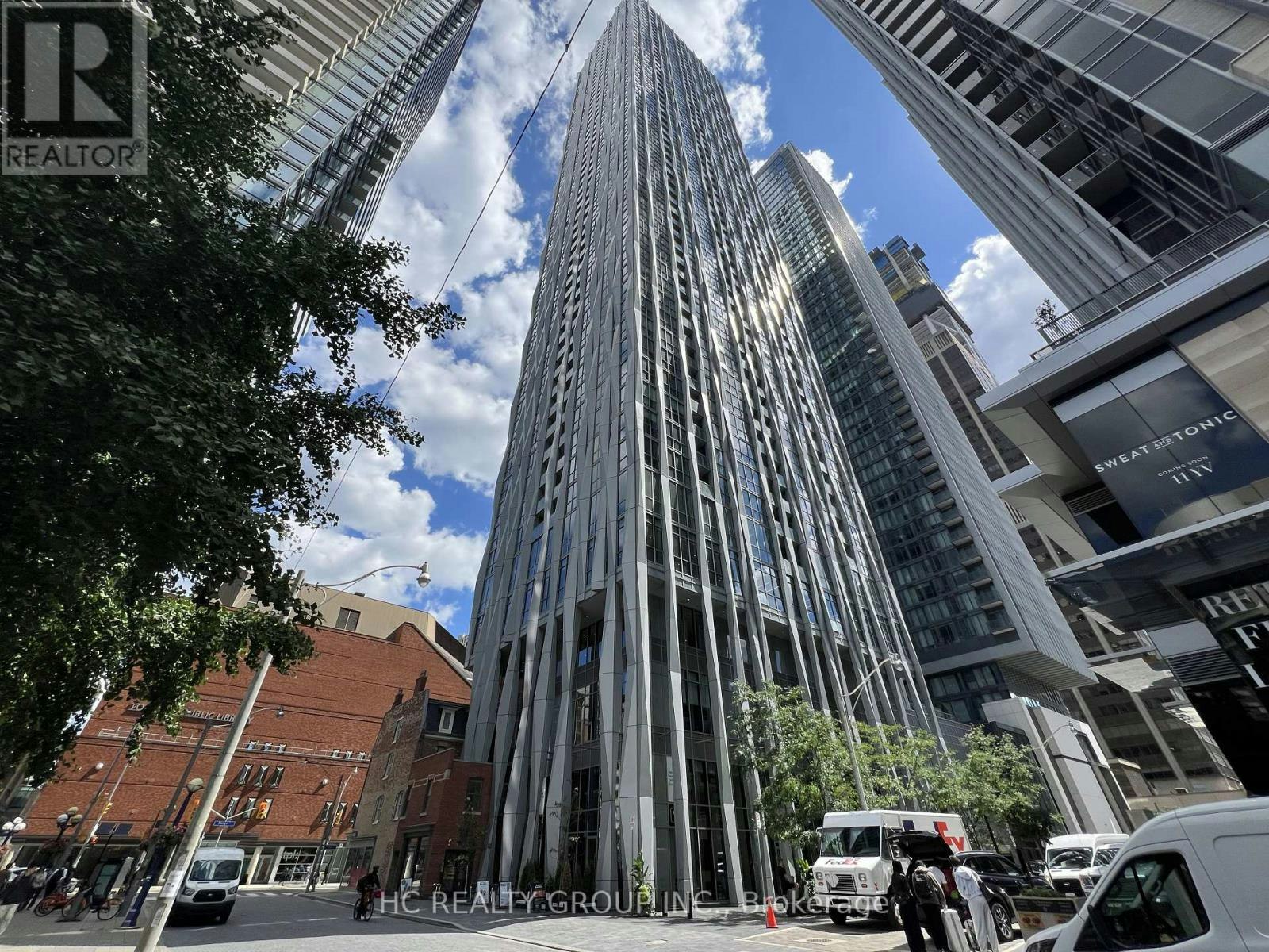 1 Yorkville 4512 Ave Avenue, Toronto, ON, M4W 0B1