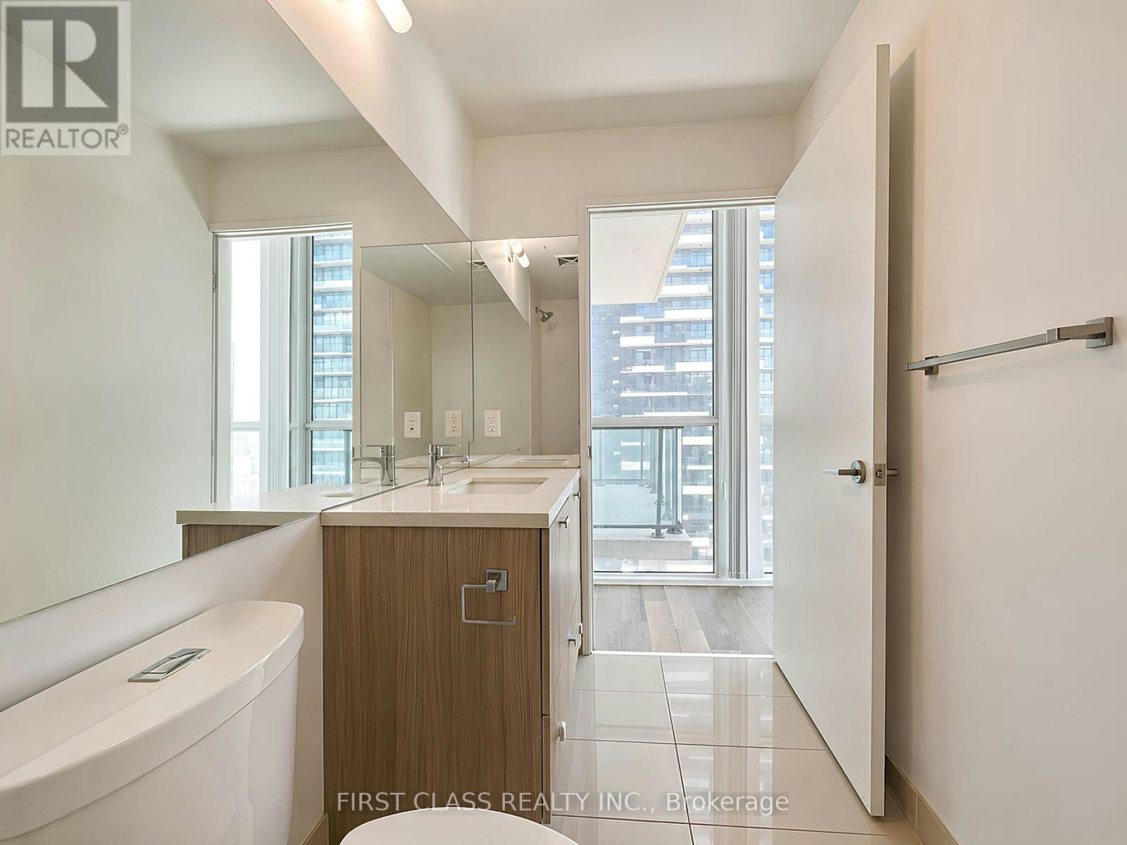 2304-290 Adelaide Street W, Toronto, ON, M5V 1P6 - 9