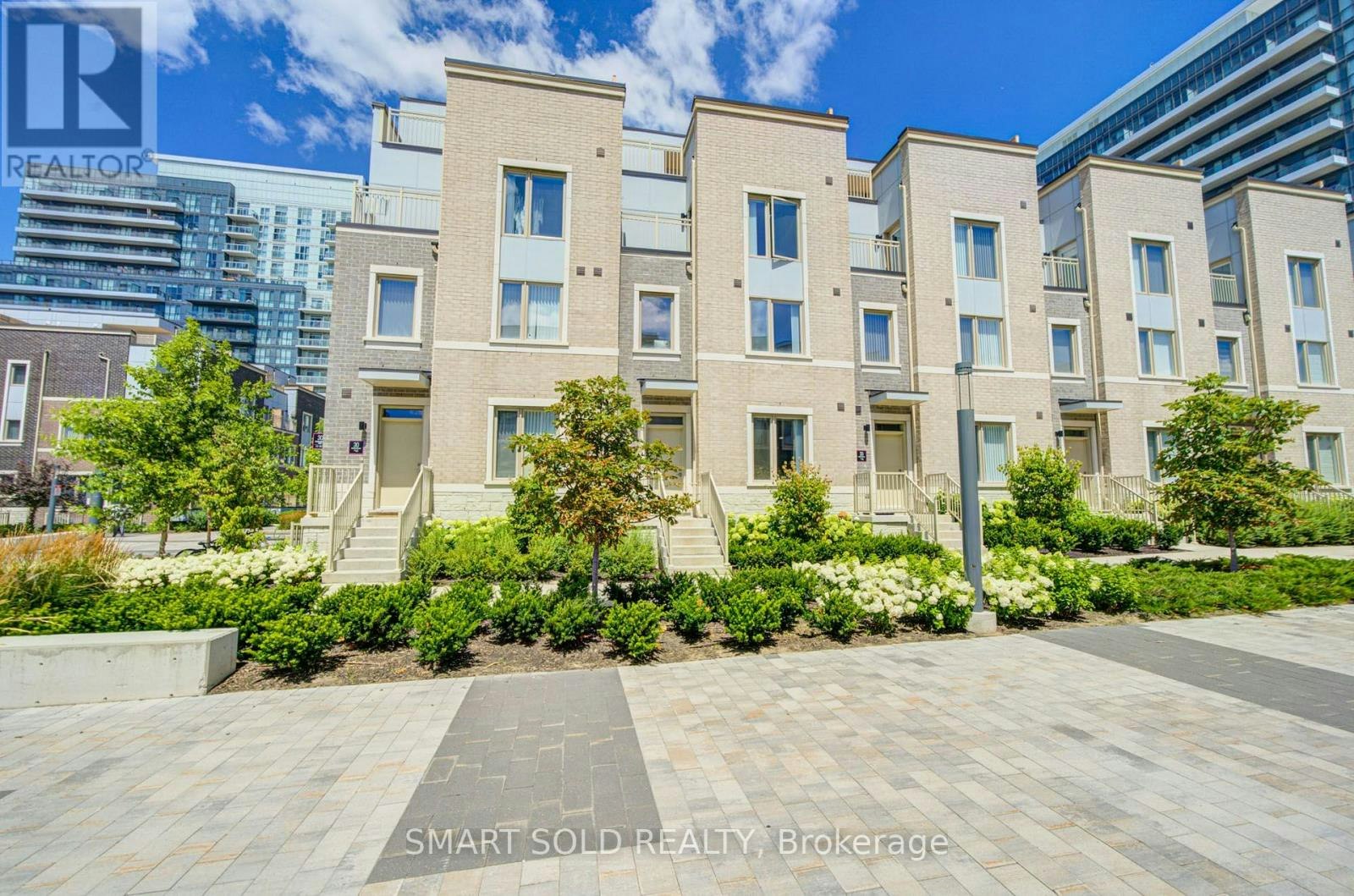 112-30 Almond Blossom Mews, Vaughan, ON, L4K 0N6