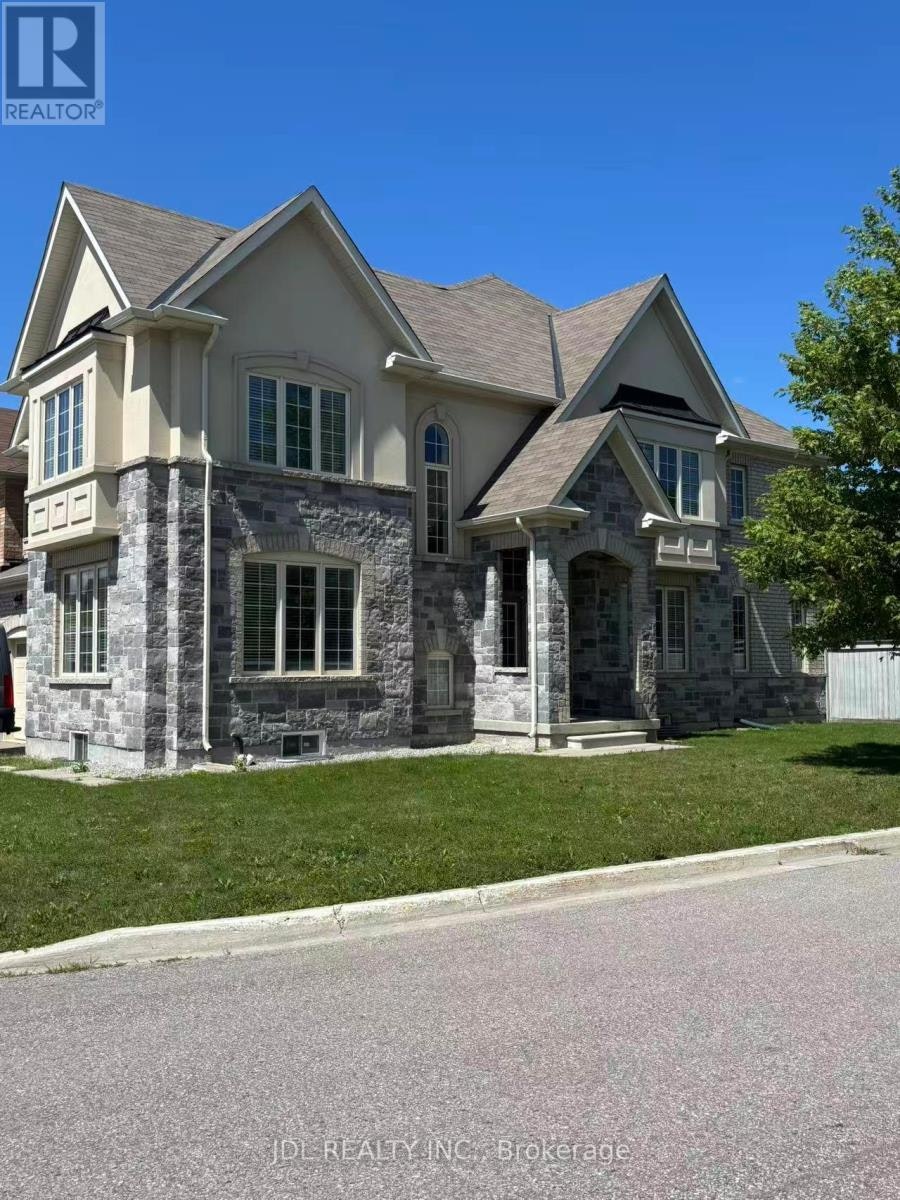 16 Jericho Avenue, Georgina, ON, L4P 0G9 - 2