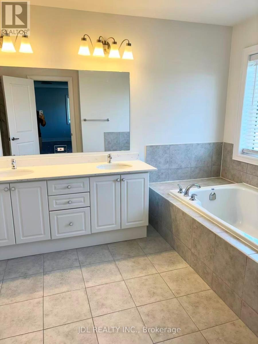 16 Jericho Avenue, Georgina, ON, L4P 0G9 - 21