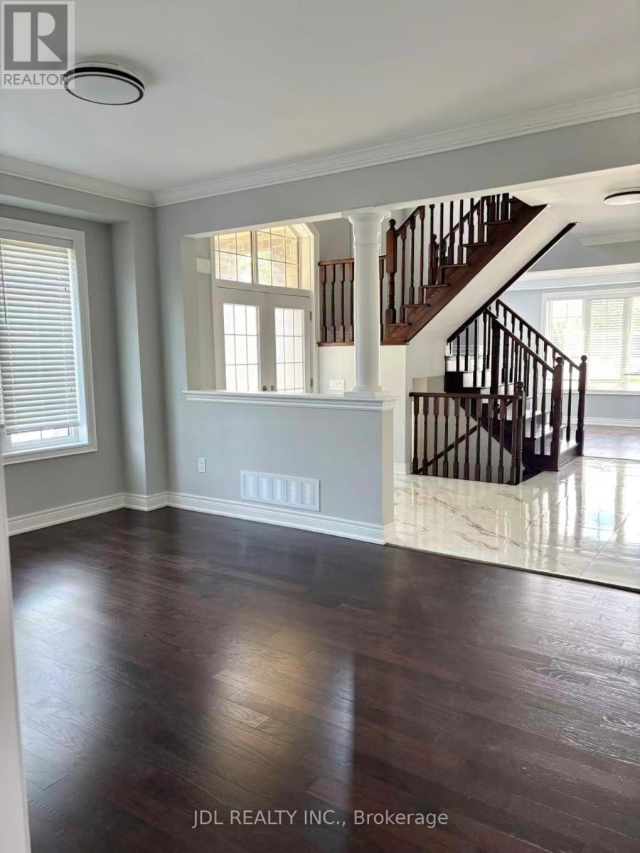 16 Jericho Avenue, Georgina, ON, L4P 0G9 - 3