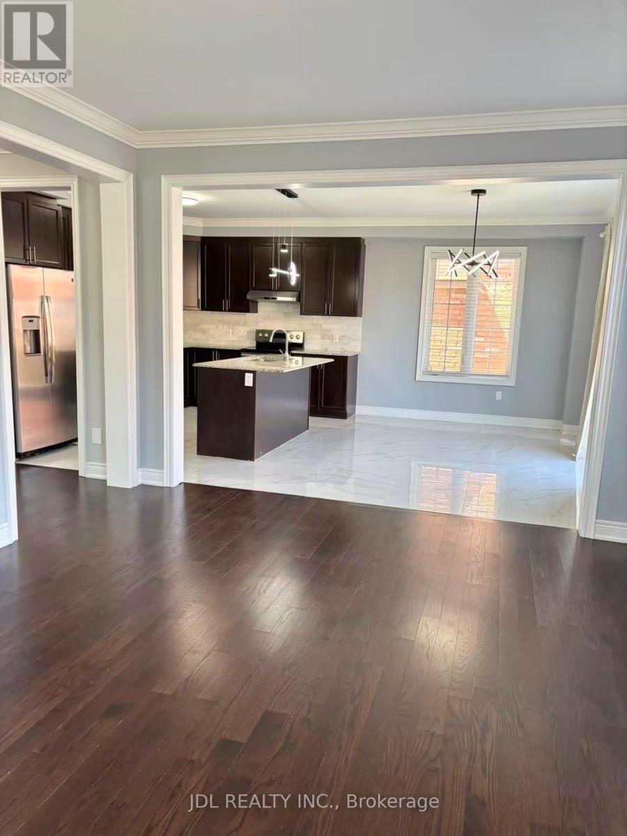 16 Jericho Avenue, Georgina, ON, L4P 0G9 - 9