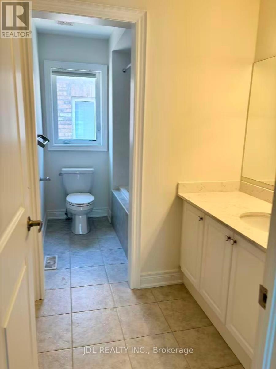 16 Jericho Avenue, Georgina, ON, L4P 0G9 - 19
