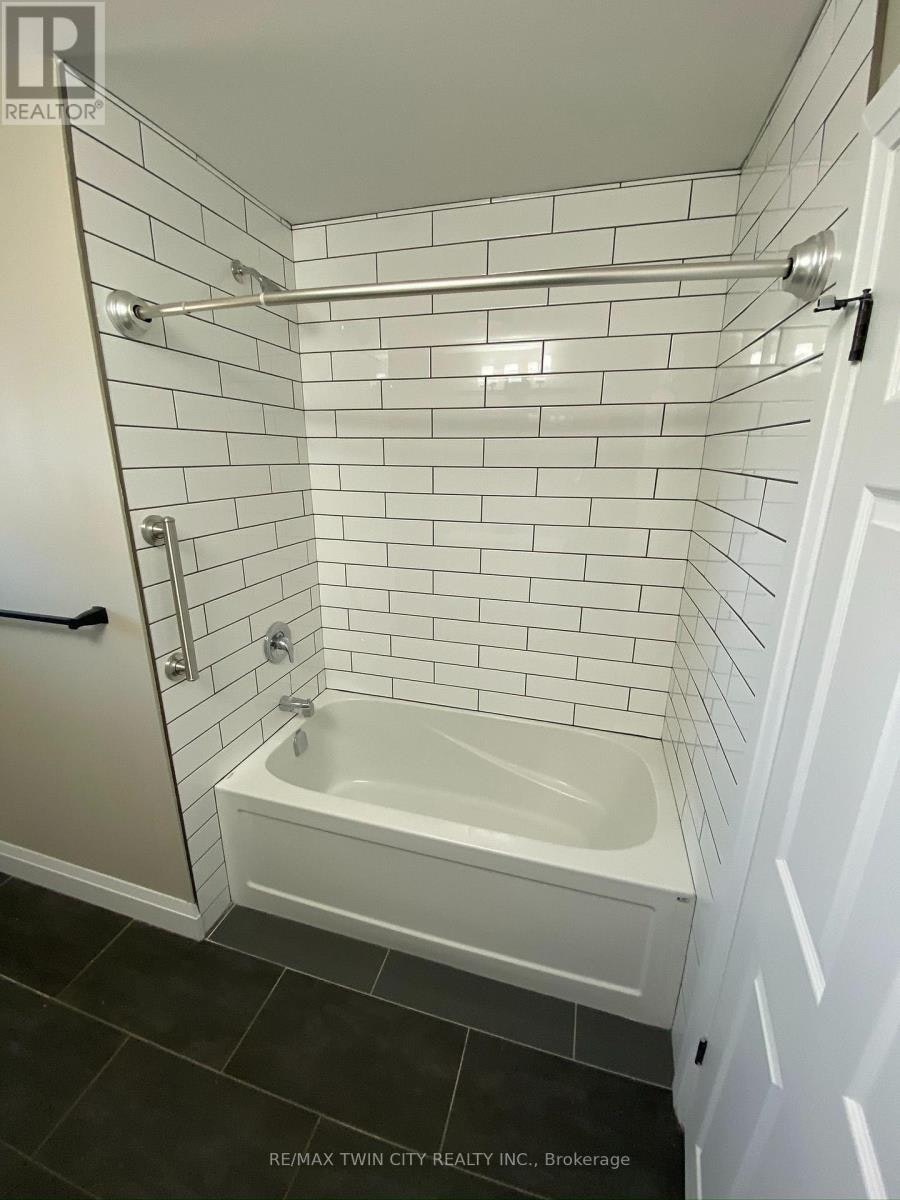 MAIN FLOOR-25 Hickery Place, Brantford, ON, N3S 3C7 - 20