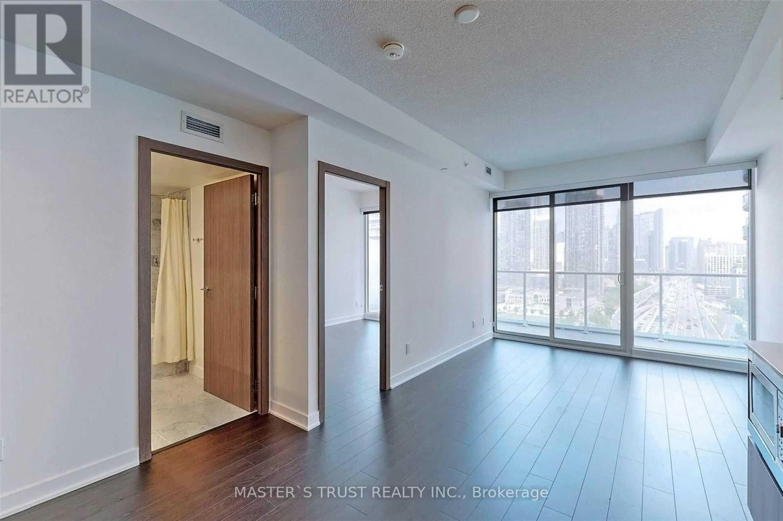 2611-17 Bathurst Street, Toronto, ON, M5V 0N1 - 6