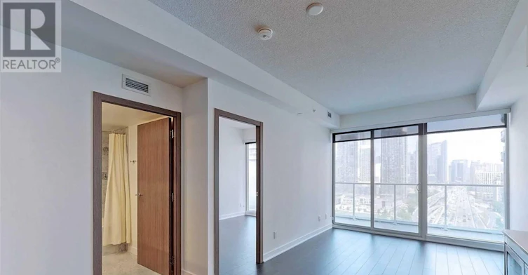 2611-17 Bathurst Street, Toronto, ON, M5V 0N1 - 6
