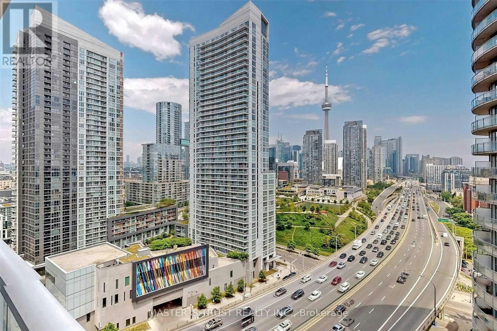2611-17 Bathurst Street, Toronto, ON, M5V 0N1 - 27