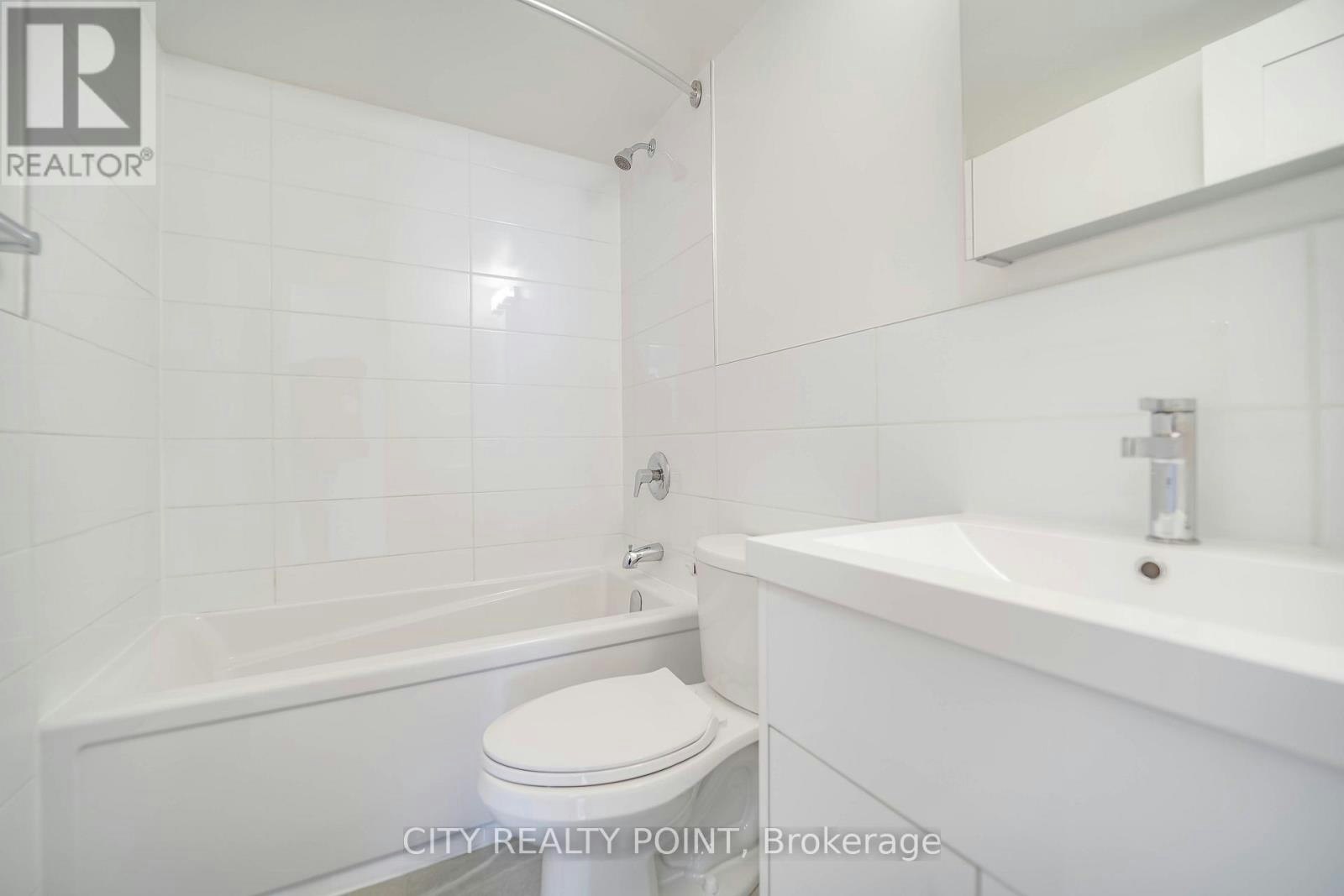 1008-6200 Bathurst Street, Toronto, ON, M2R 2A3 - 22