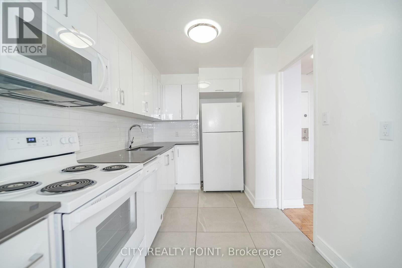 1008-6200 Bathurst Street, Toronto, ON, M2R 2A3 - 8