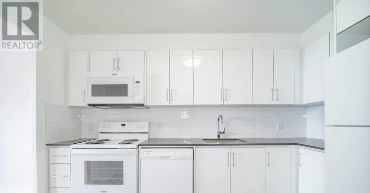 1008-6200 Bathurst Street, Toronto, ON, M2R 2A3 - 7
