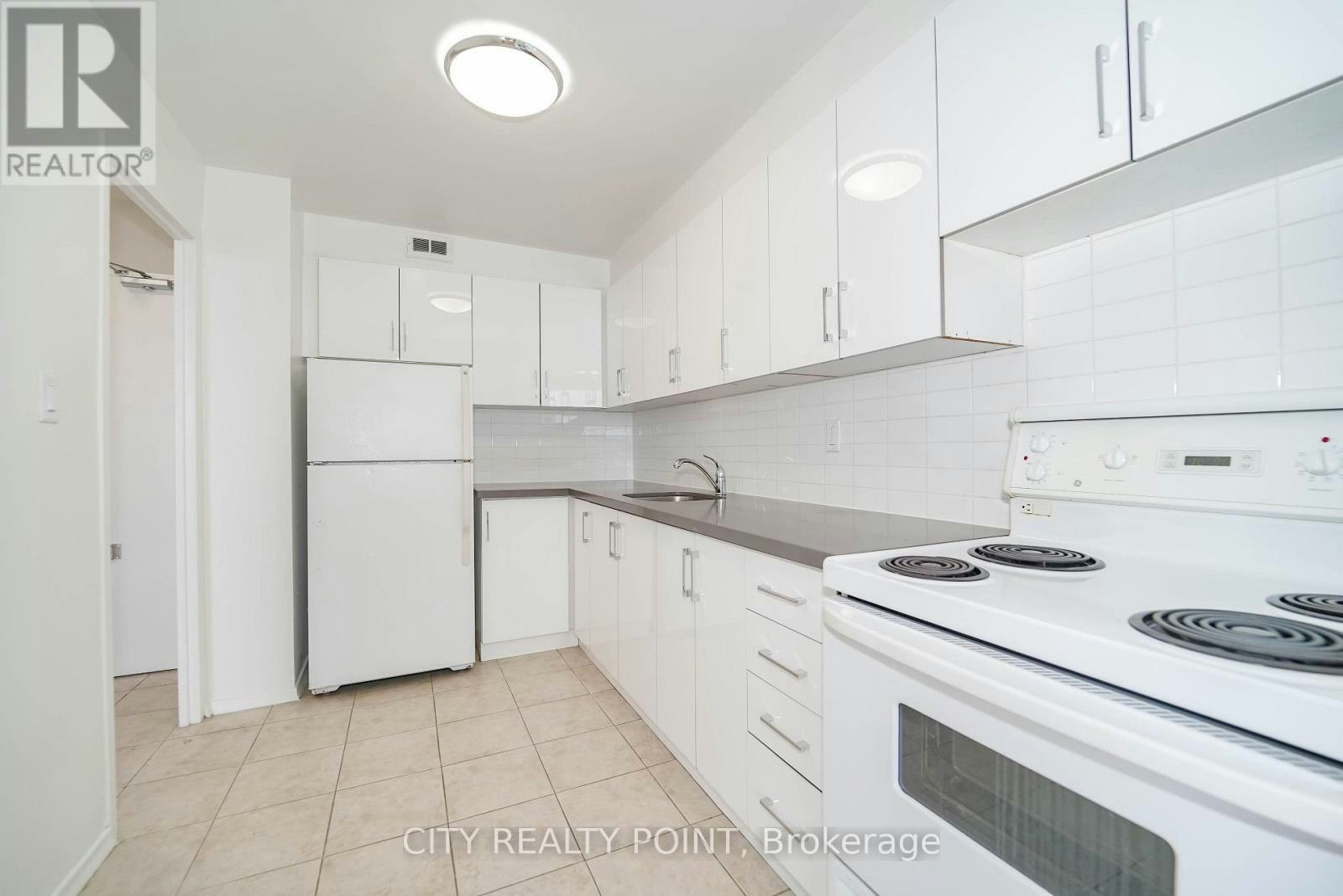 1412-6200 Bathurst Street, Toronto, ON, M2R 2A3 - 9