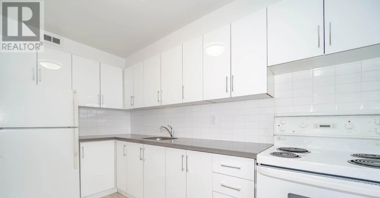 1412-6200 Bathurst Street, Toronto, ON, M2R 2A3 - 11
