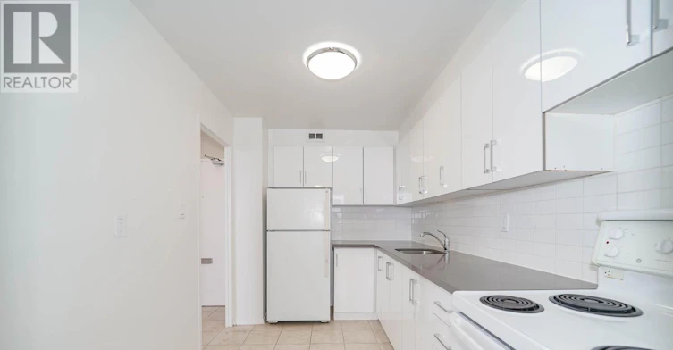 1412-6200 Bathurst Street, Toronto, ON, M2R 2A3 - 8