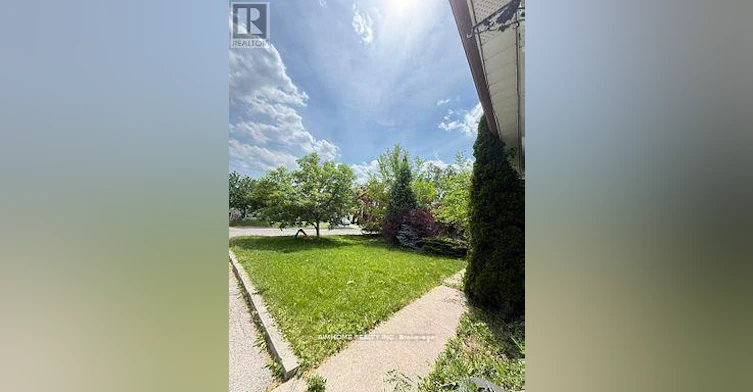 LOWER-256 Patricia Avenue, Toronto, ON, M2M 1J8 - 2