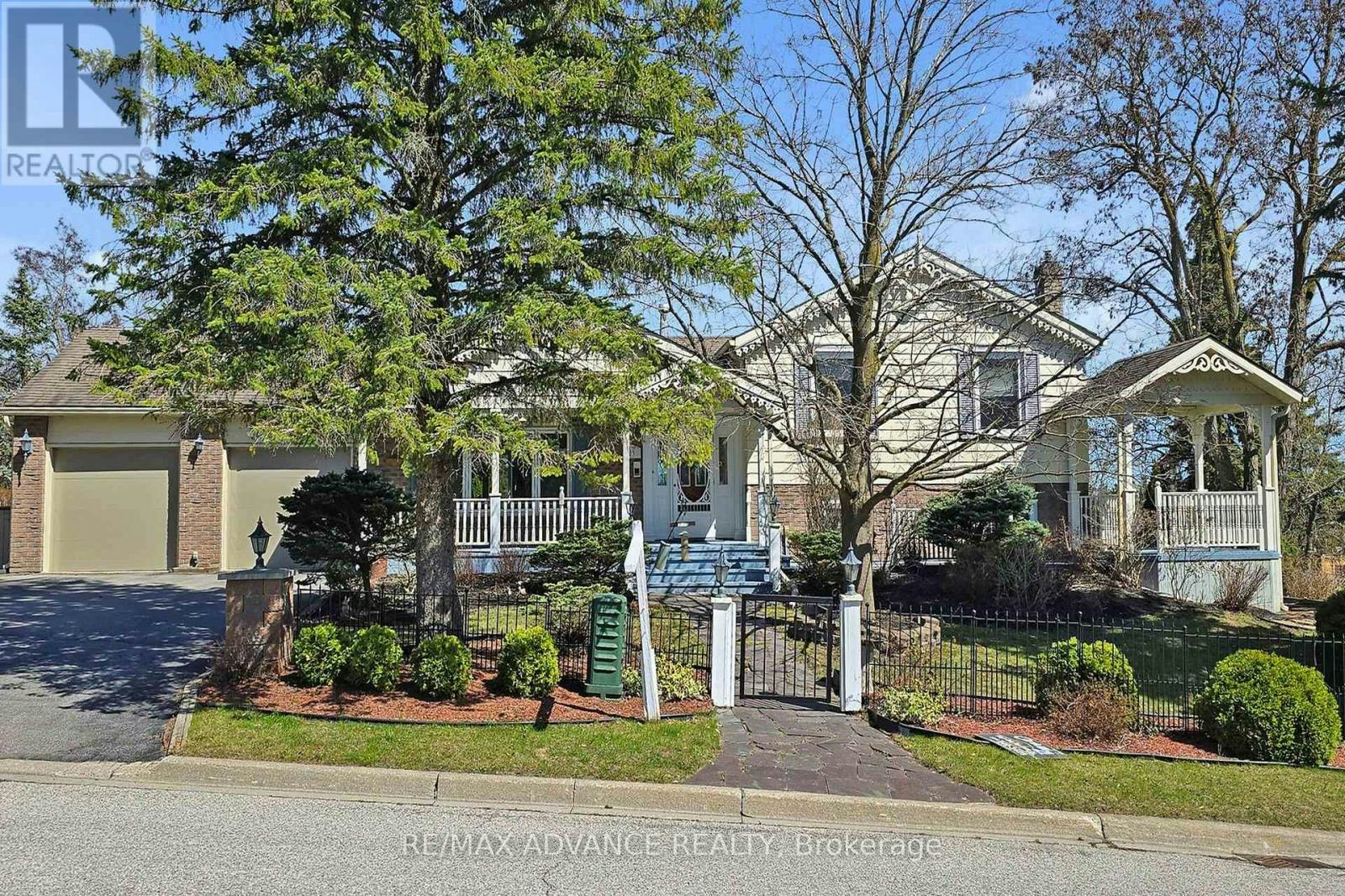 23 Park Heights WEST, Georgina, ON, L4P 3T9