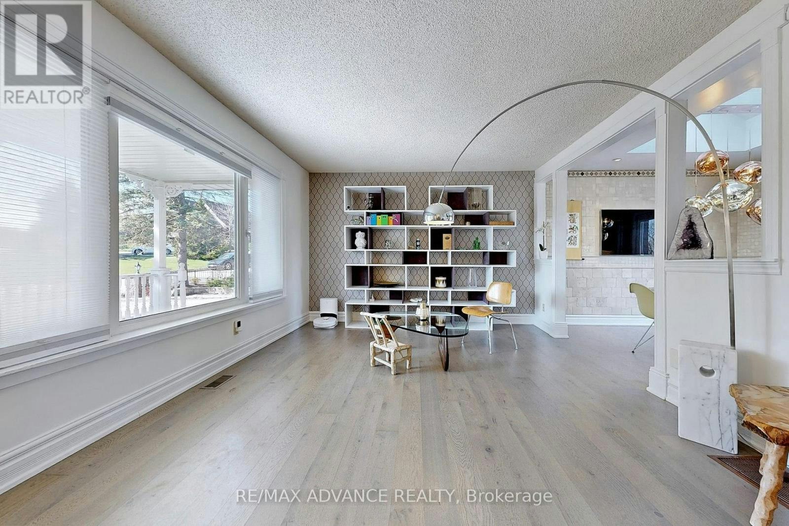 23 Park Heights WEST, Georgina, ON, L4P 3T9 - 2