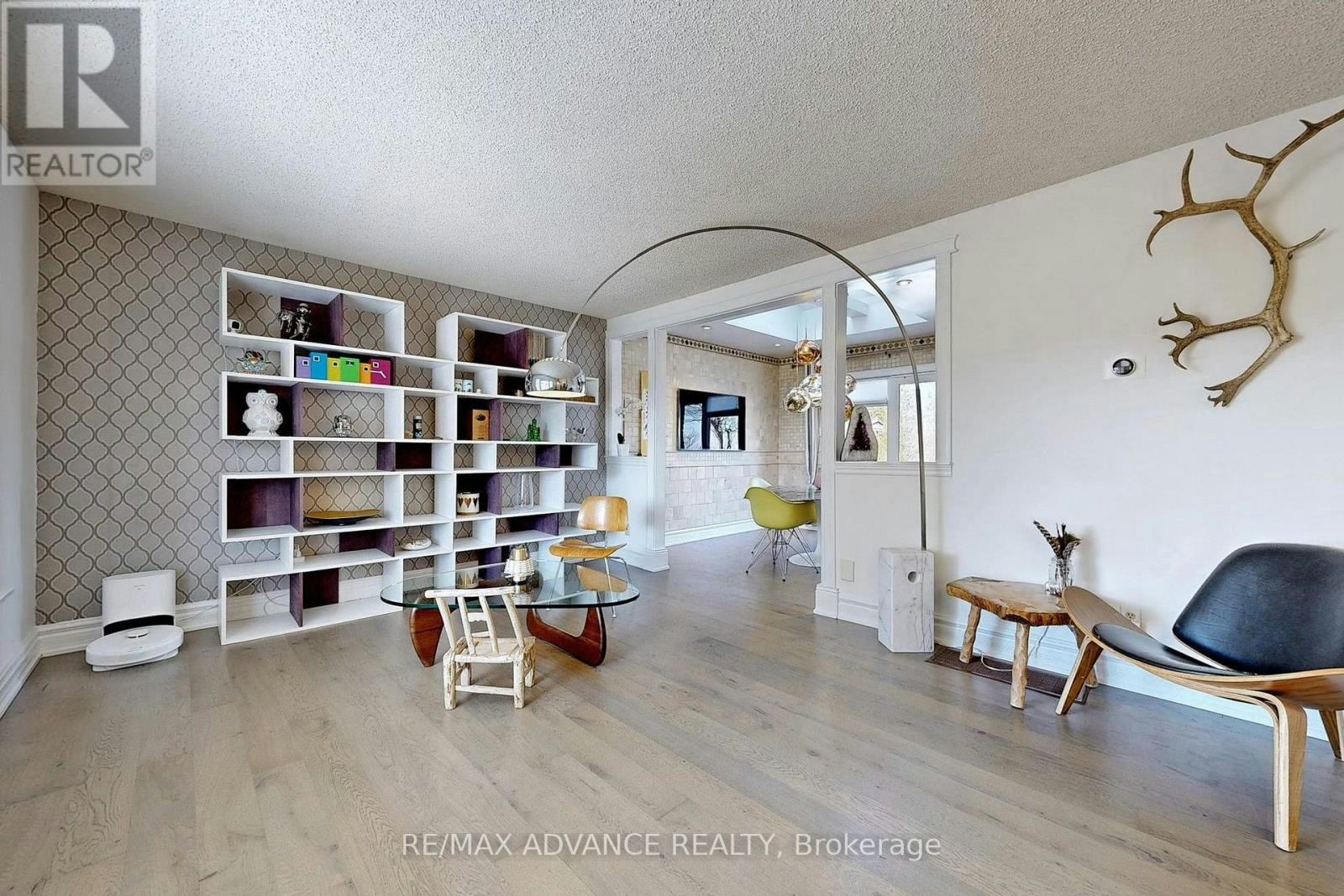 23 Park Heights WEST, Georgina, ON, L4P 3T9 - 3