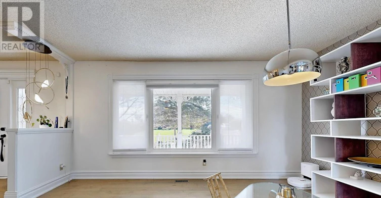 23 Park Heights WEST, Georgina, ON, L4P 3T9 - 4
