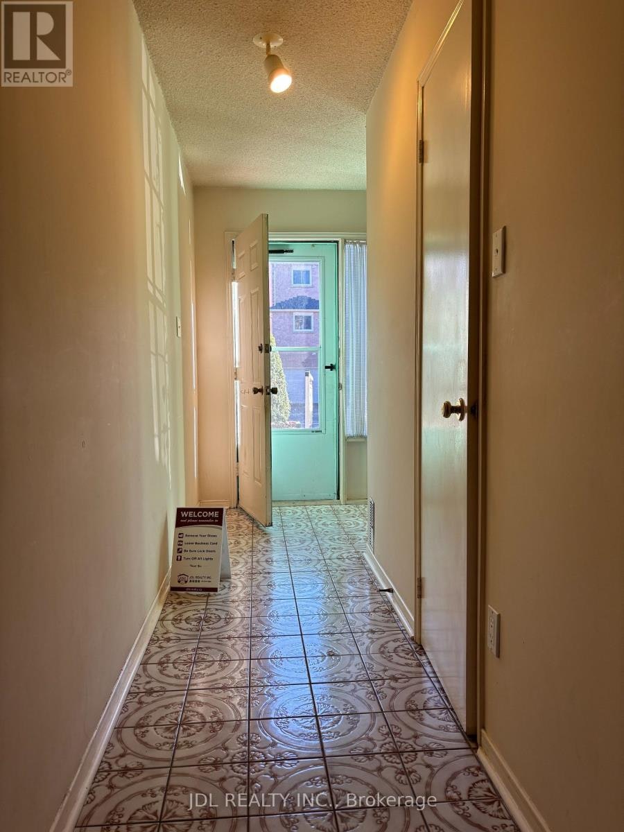 65 Cottonwood Court, Markham, ON, L3T 5W9 - 2