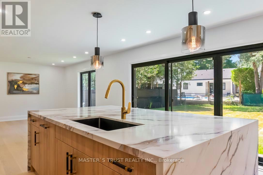 1-319 Beechfield Road, Oakville, ON, L6J 5H9 - 16