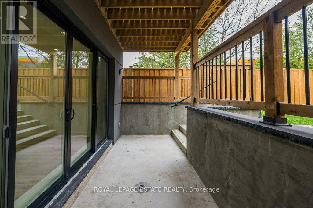 4 Lunness Road, Toronto, ON, M8W 4M3 - 44