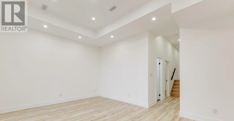 4 Lunness Road, Toronto, ON, M8W 4M3 - 43