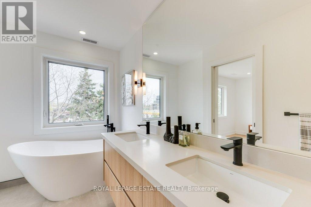 4 Lunness Road, Toronto, ON, M8W 4M3 - 25