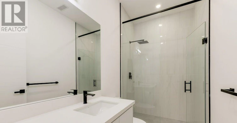 4 Lunness Road, Toronto, ON, M8W 4M3 - 39