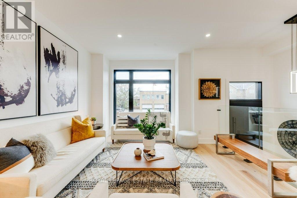 4 Lunness Road, Toronto, ON, M8W 4M3 - 4
