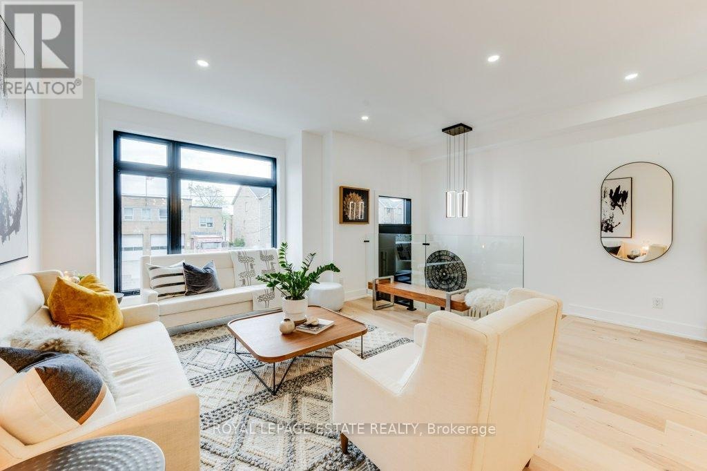 4 Lunness Road, Toronto, ON, M8W 4M3 - 5