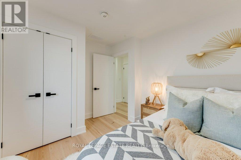 4 Lunness Road, Toronto, ON, M8W 4M3 - 28