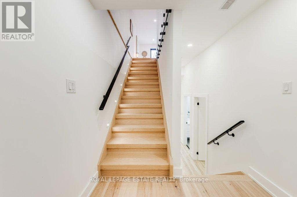 4 Lunness Road, Toronto, ON, M8W 4M3 - 36