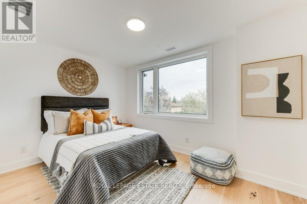 4 Lunness Road, Toronto, ON, M8W 4M3 - 33