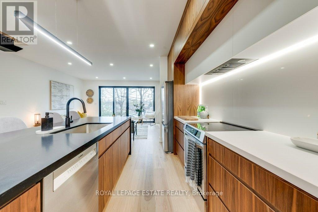 4 Lunness Road, Toronto, ON, M8W 4M3 - 12