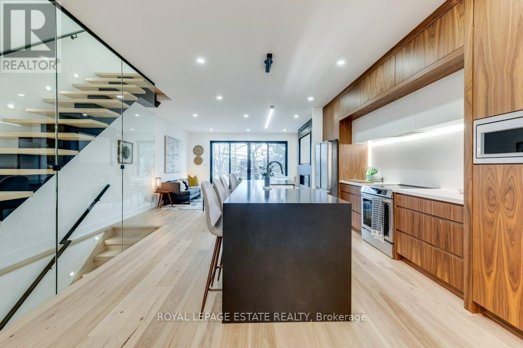 4 Lunness Road, Toronto, ON, M8W 4M3 - 9