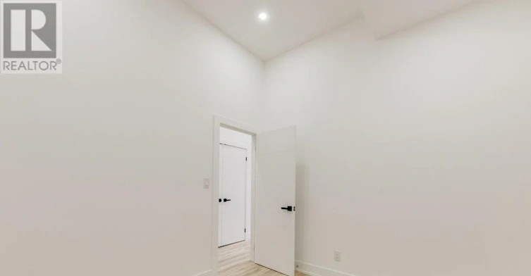 4 Lunness Road, Toronto, ON, M8W 4M3 - 38