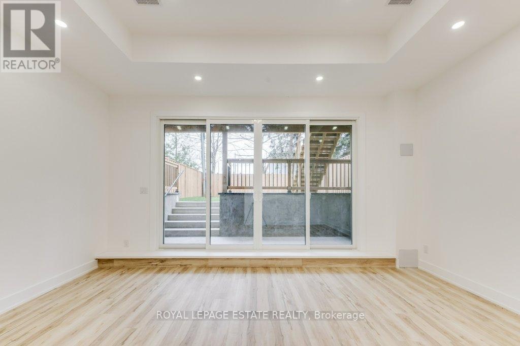 4 Lunness Road, Toronto, ON, M8W 4M3 - 40